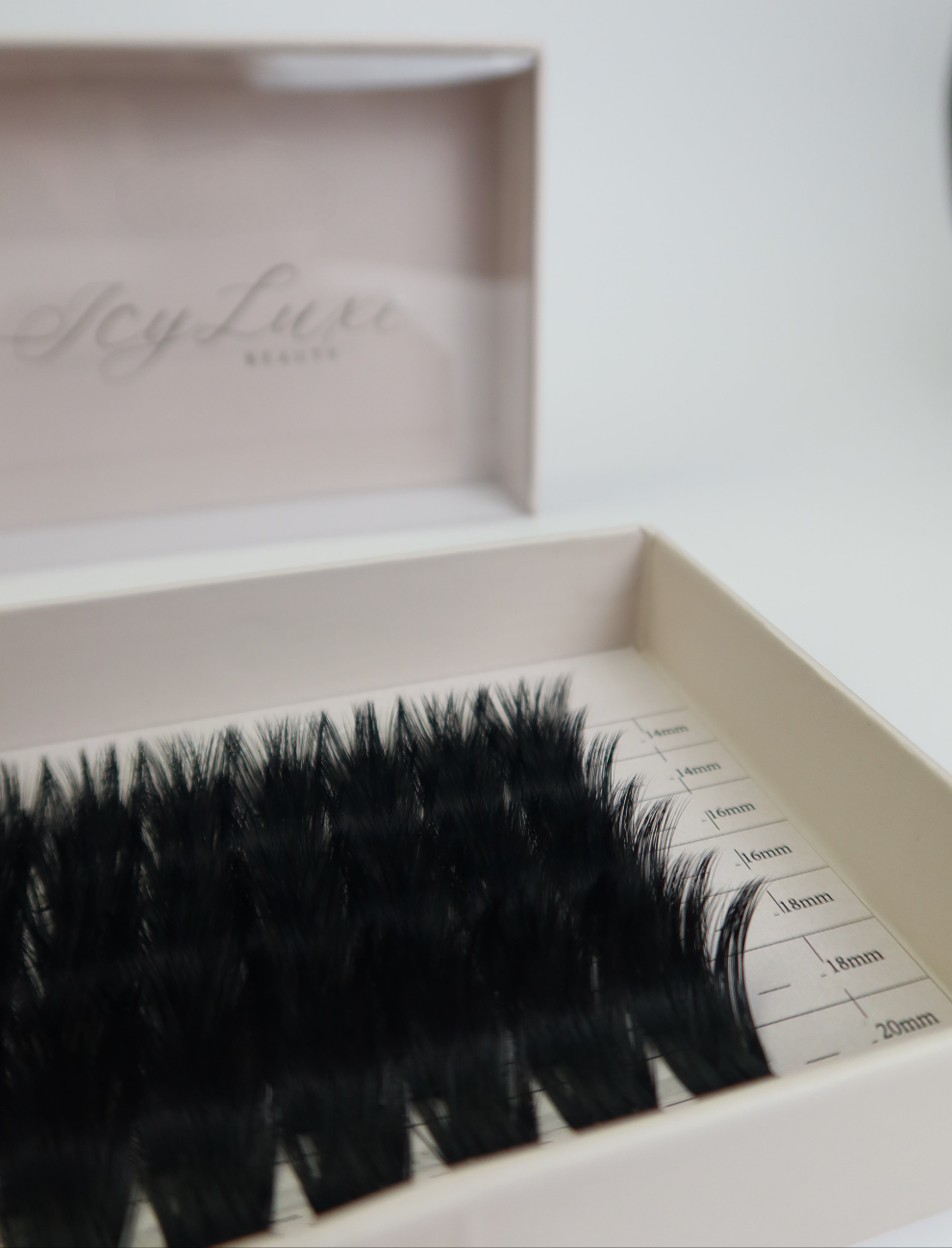 Empress - IcyLuxe Volume Lash Clusters